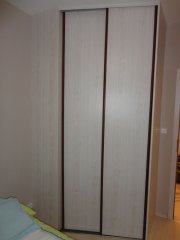 ren.vstavanej skriňe po