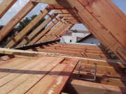 stavba krovu v trnave