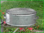 grilovací rošt s nádstavcom