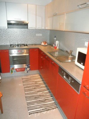 Kuchynská linka na mieru aj s montážou a poličky do spálne